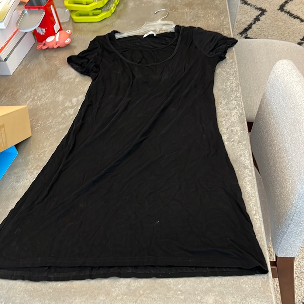 Black breast feeding accesible dress. Size Small. Short dress.